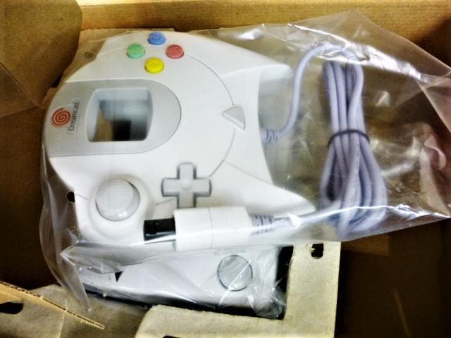 新品未使用未通電 セガ ドリームキャスト HKT-3000 湯川専務パッケージ