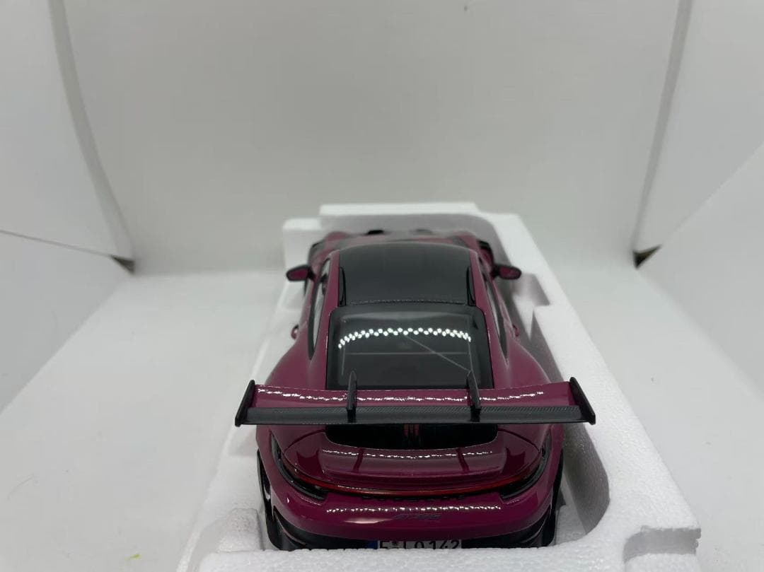304-048 ノレブ 1/18 ポルシェ 911 GT3 RS 2022