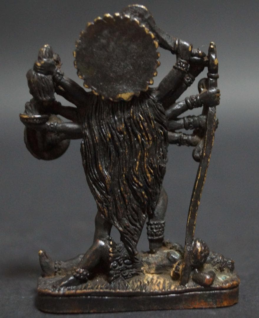 チベット 銅製金工細工『戦いの女神カーリー』 懐中仏 お守り仏 根付緒締玉提げ物