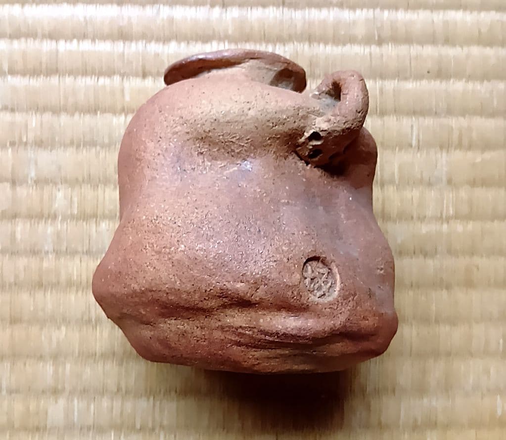 骨董品　徳利　花入　花瓶　異形　へこみ　落款【坂】　備前焼　信楽焼　陶芸