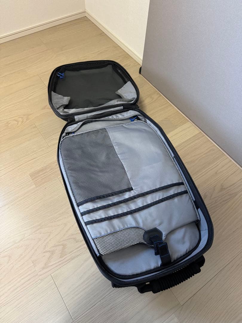 マイクロラゲッジ乗れるスーツケースキックボード マイクロスクーターキャリーケース