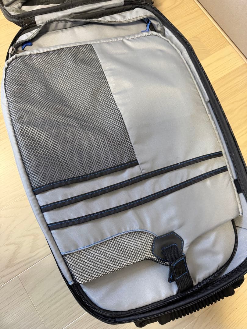 マイクロラゲッジ乗れるスーツケースキックボード マイクロスクーターキャリーケース