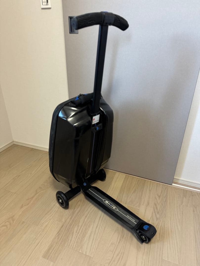 マイクロラゲッジ乗れるスーツケースキックボード マイクロスクーターキャリーケース