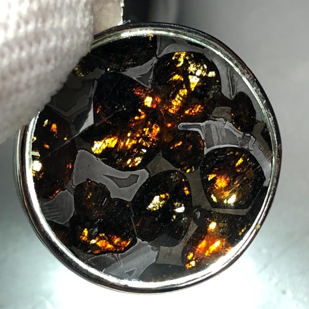 パラサイト隕石　アルタイ隕石 ペンダントトップ　隕石　 重さ約23ｇ　共箱