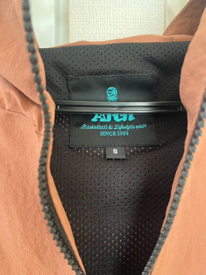 ARCH フルジップ フード付きジャケット S