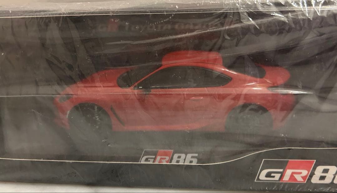 【未使用】トヨタ GR86 ミニカー　1/30スケール　赤