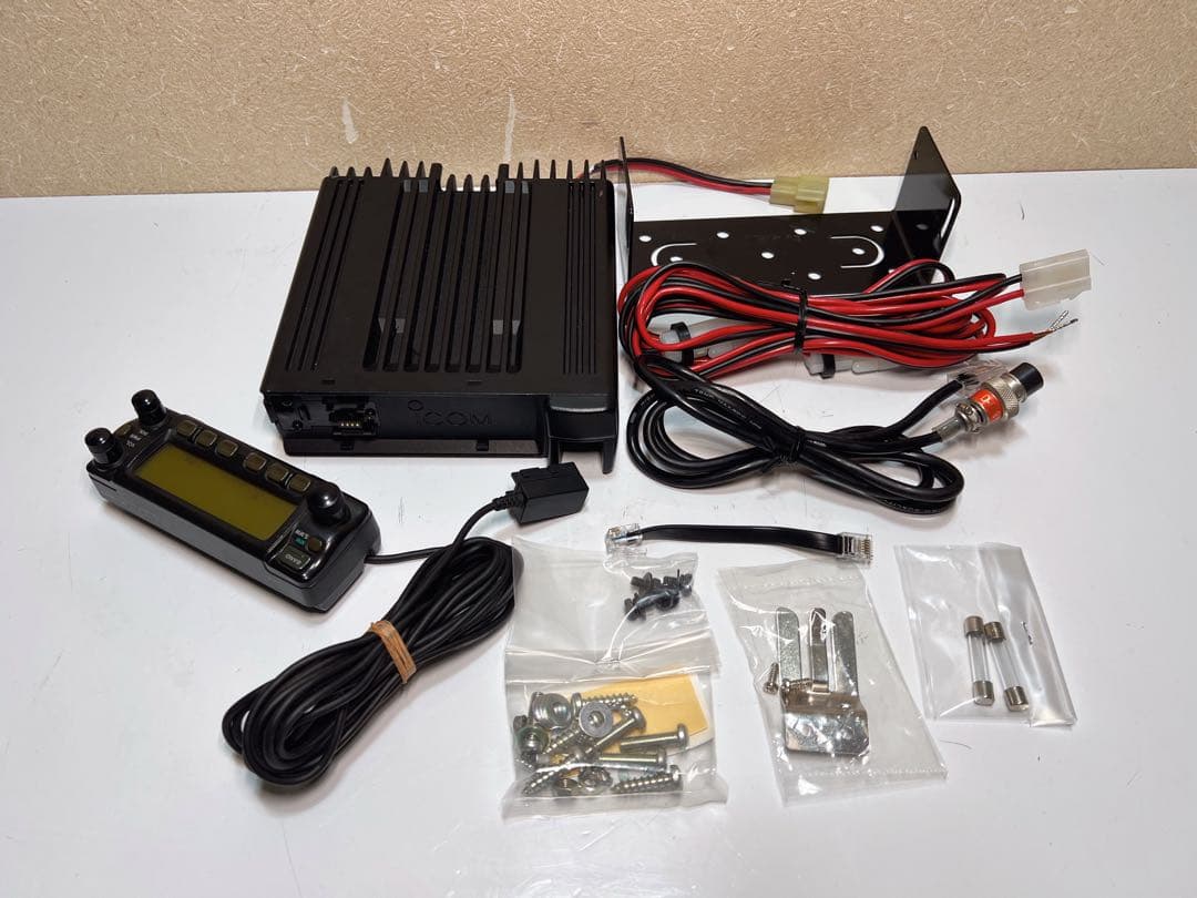 ICOM IC-207 デュアルバンドFMトランシーバー