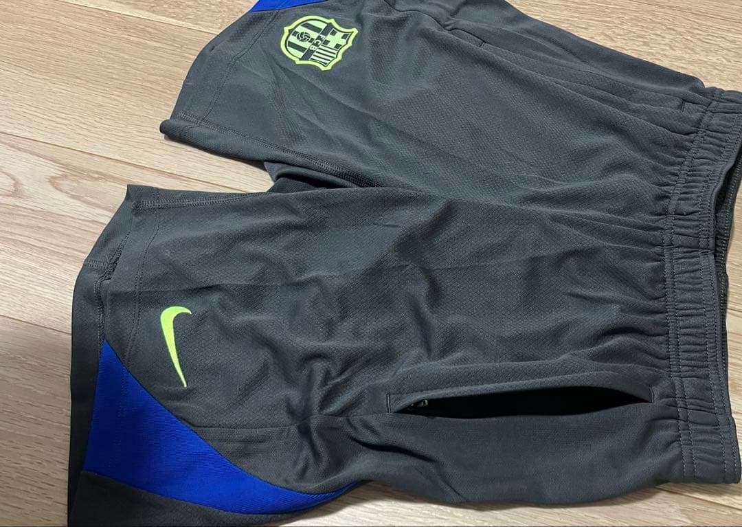 NIKE バルセロナ　トレーニングショーツ　ショートパンツ　新品　サッカー