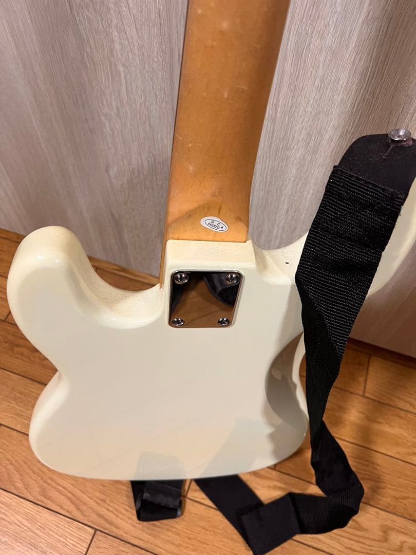 PhotoAuthentic エレキベース アイボリー