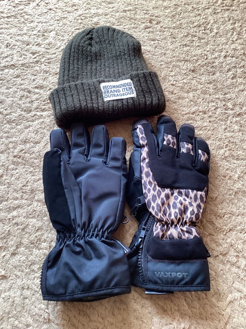 SECRET GARDENレディースＳスノボウェアスキーウェア手袋ニット帽付