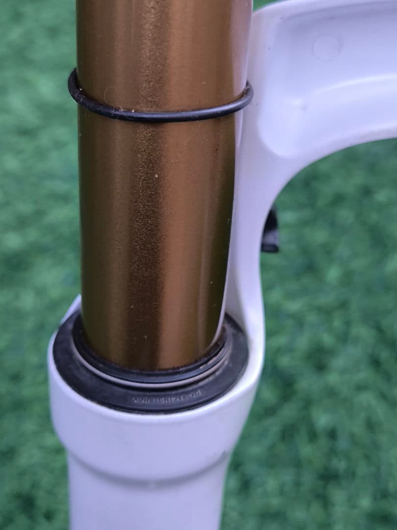 FOX エアサスペンションフォーク F-Series