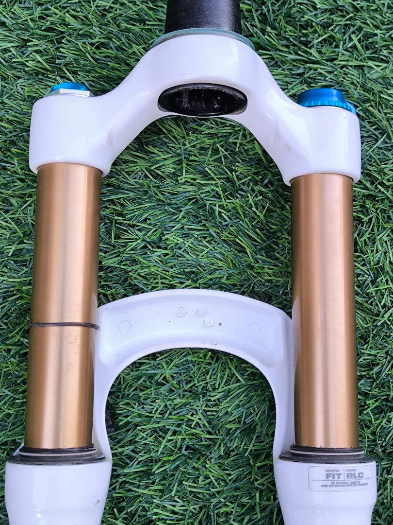 FOX エアサスペンションフォーク F-Series