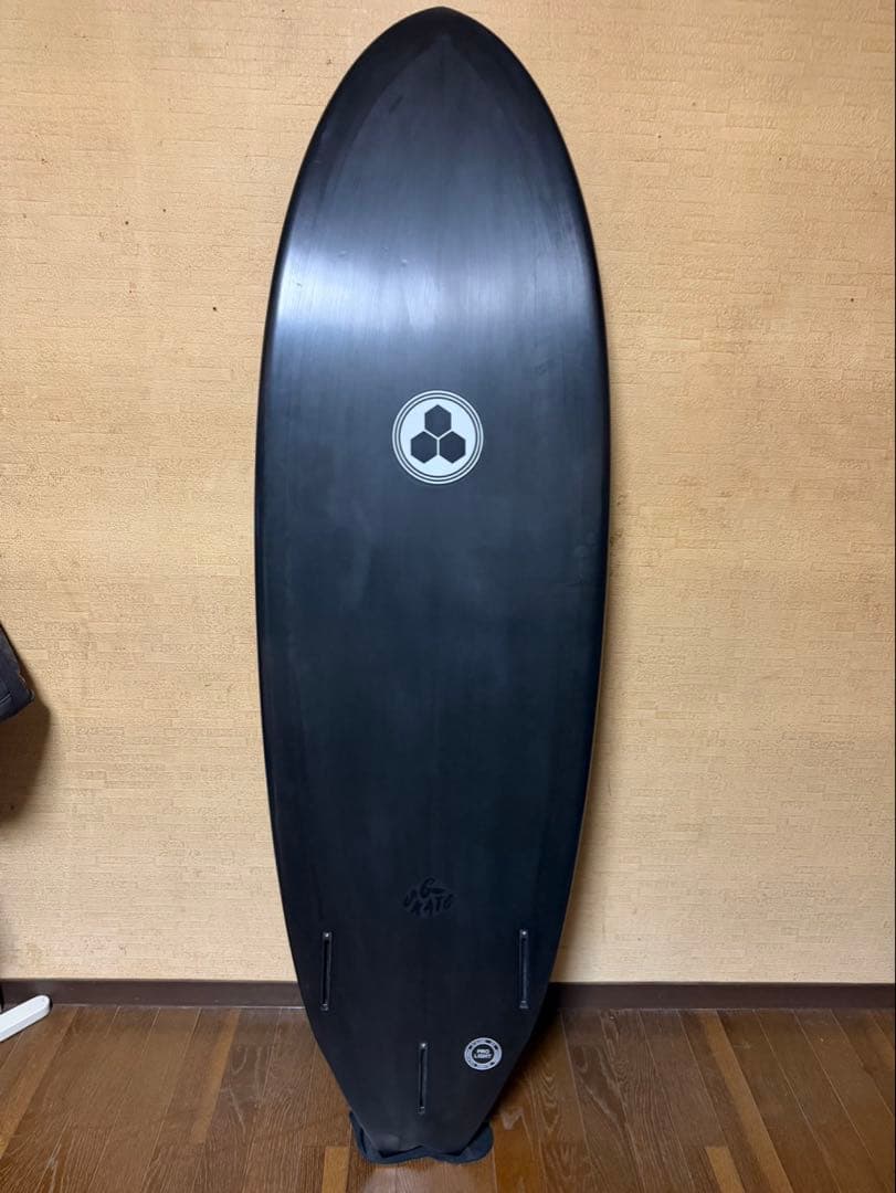 ブラックショートボード Futuresフィンシステム