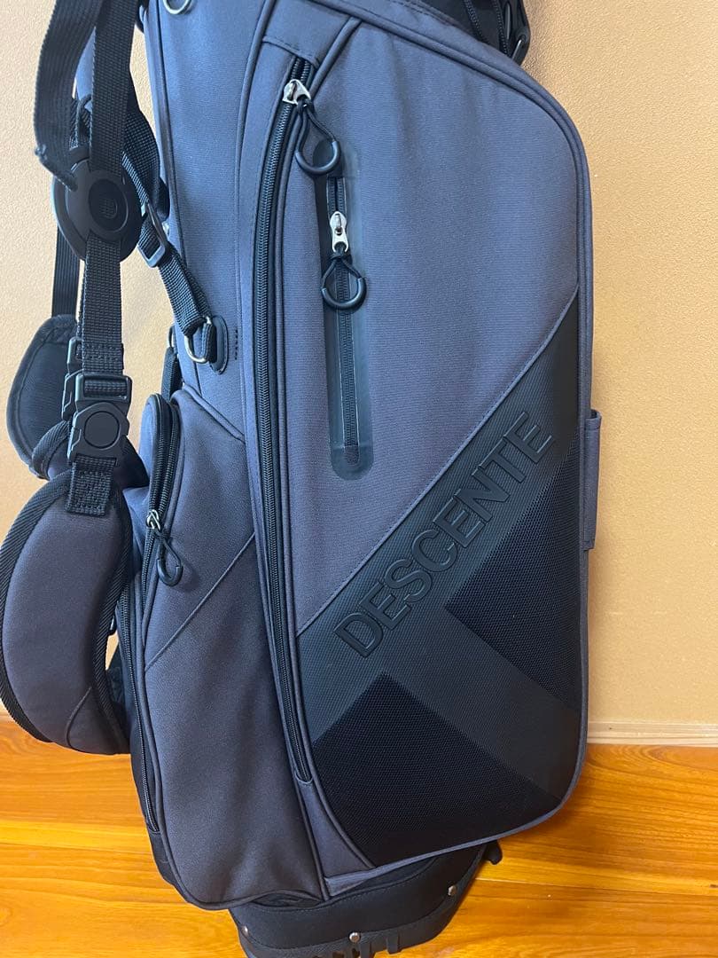 デサントゴルフ　スタンド式　キャディ バッグ　グレー×ブラック