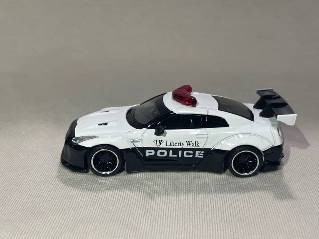 LB★WORKS Nissan GT-R R35 警察仕様 ミニカー