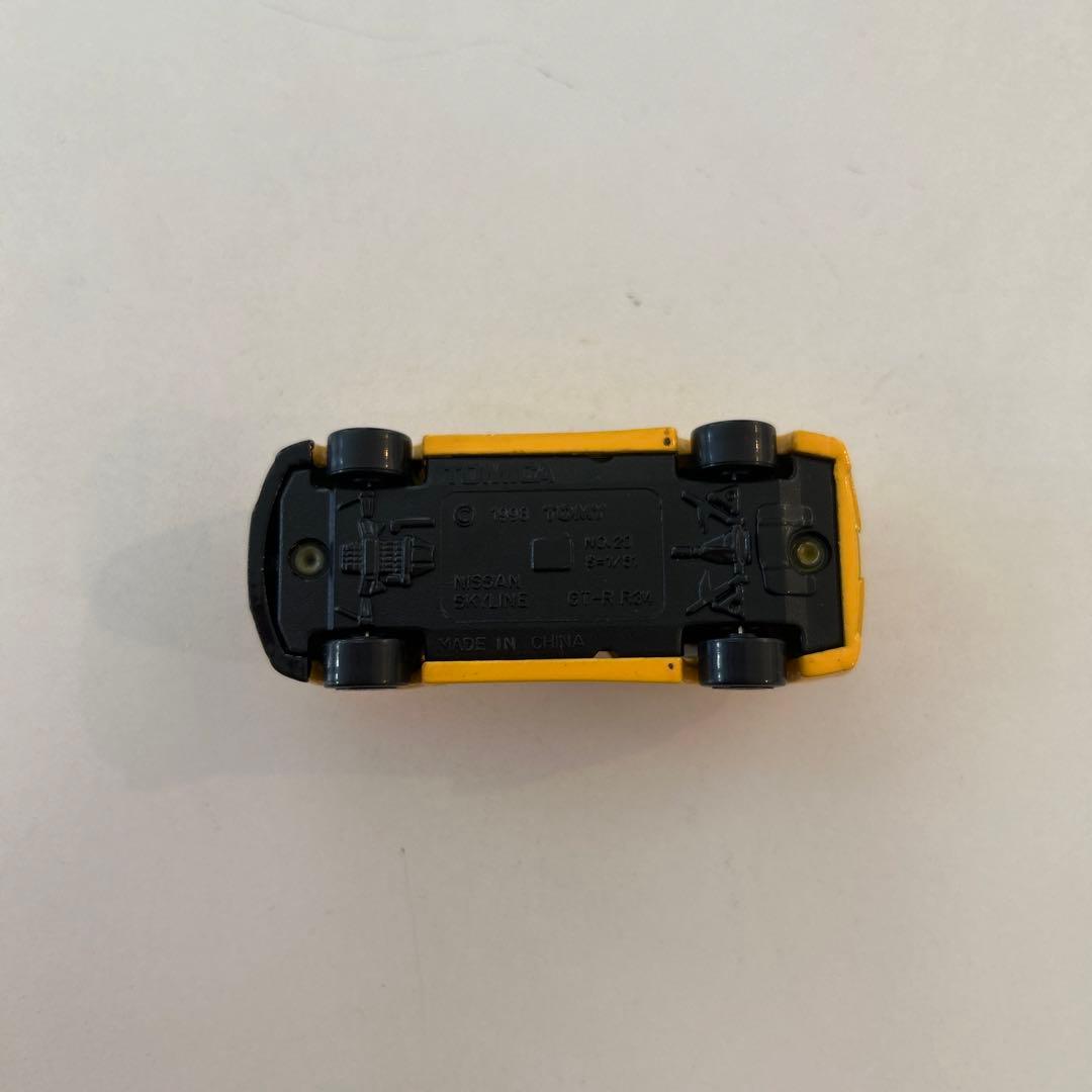 101.トミカ　特別仕様　2001 日産スカイライン