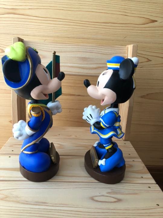 ディズニー　シー　　1周年記念フィギュア