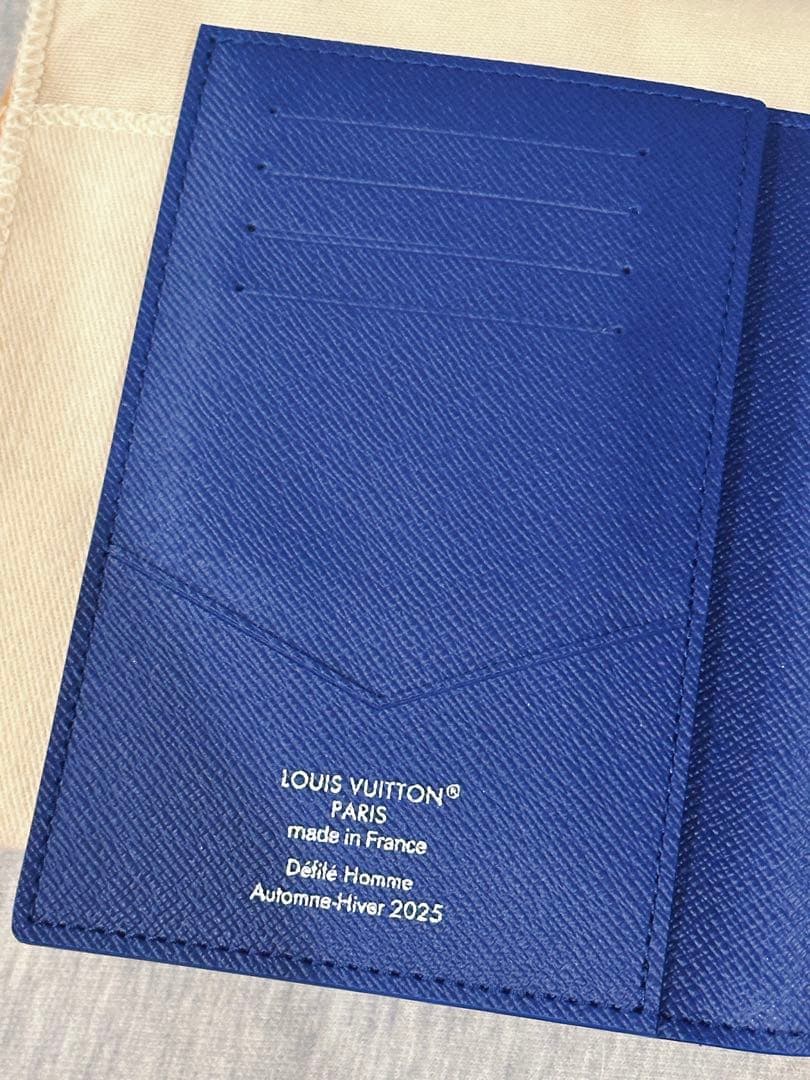 Louis Vuitton富士山パスポートカバー　クーヴェルテュール・パスポール