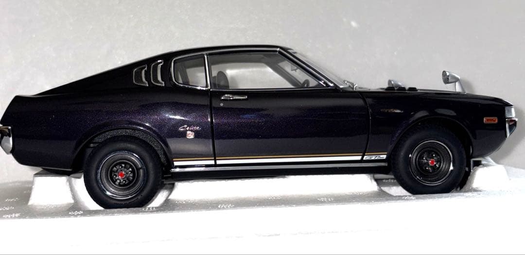 オートアート トヨタセリカ2000GT リフトパック 1/18 Aa