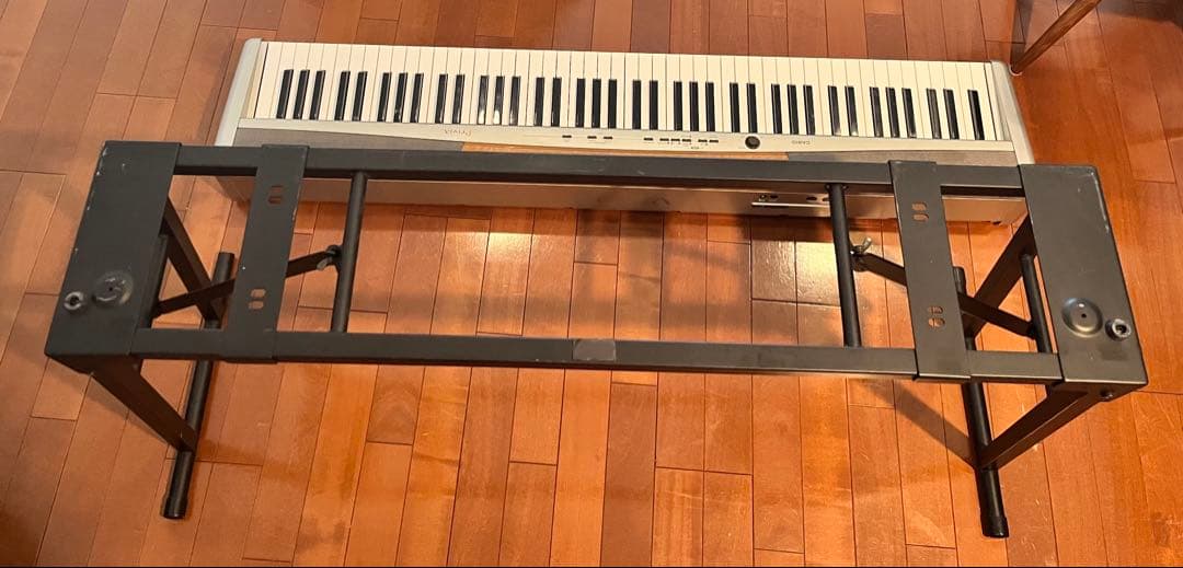 電子ピアノ　CASIO Privia PX-110（スタンドなど付属品つき）