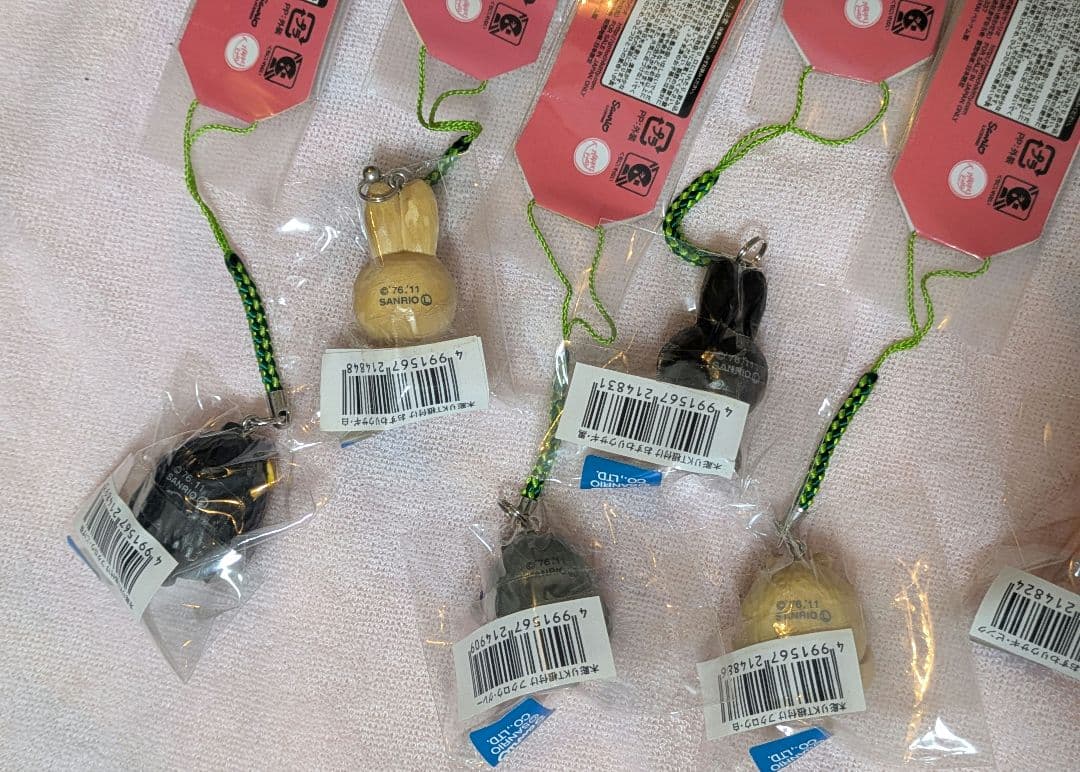 ハローキティ　木彫りシリーズ　6種