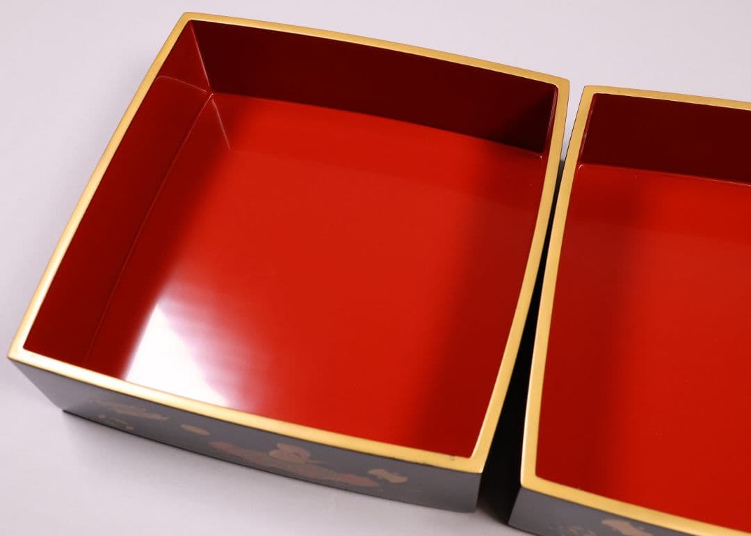 【MA941】輪島塗 宝尽くし蒔絵 二段重 木製漆器 漆芸 重箱 金蒔絵 黒 朱