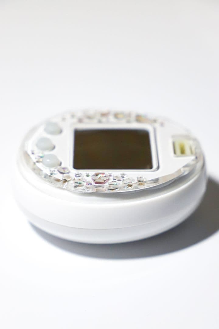 v*t様 Tamagotchi P's (ホワイト) 本体［美品］