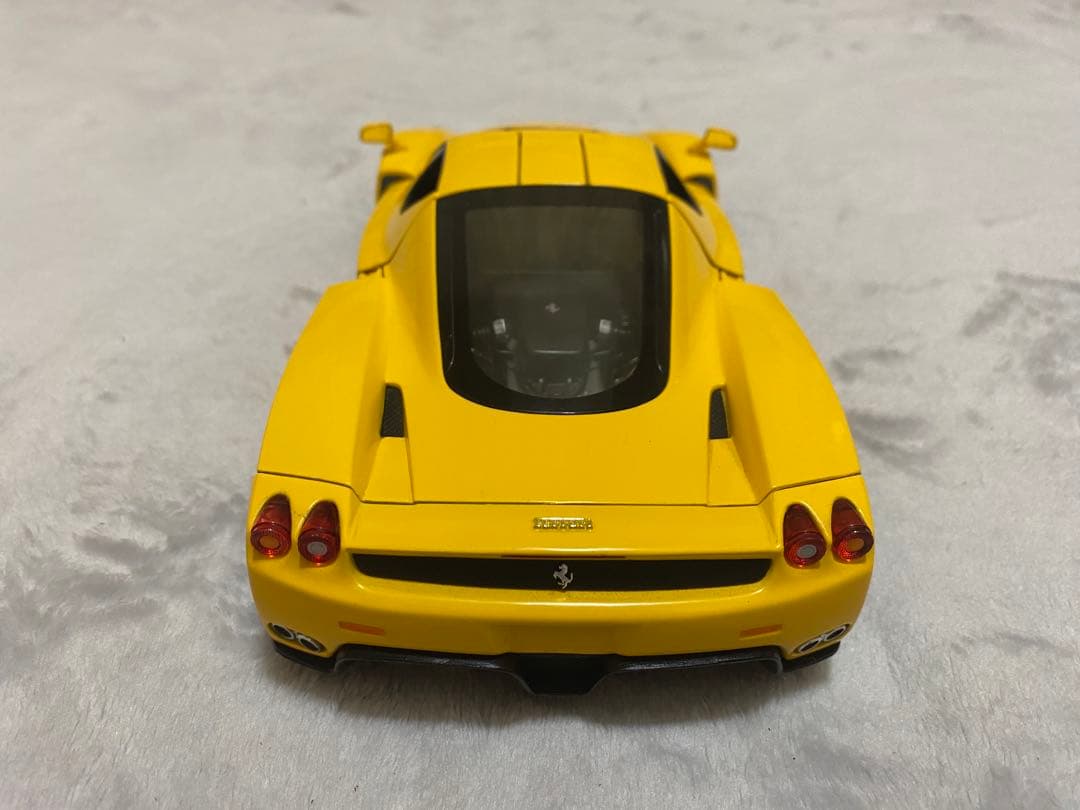 ミニカー HOTWHEELS ENZO Ferrari 1/18