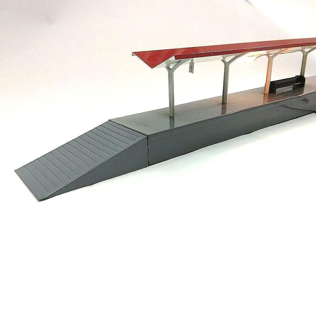 エンドウ　駅ホームNo.1 　鉄道模型情景　照明付き HOゲージ　元箱付　希少品