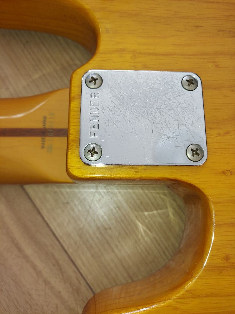 フェンダーエレキベース テレキャスタータイプ