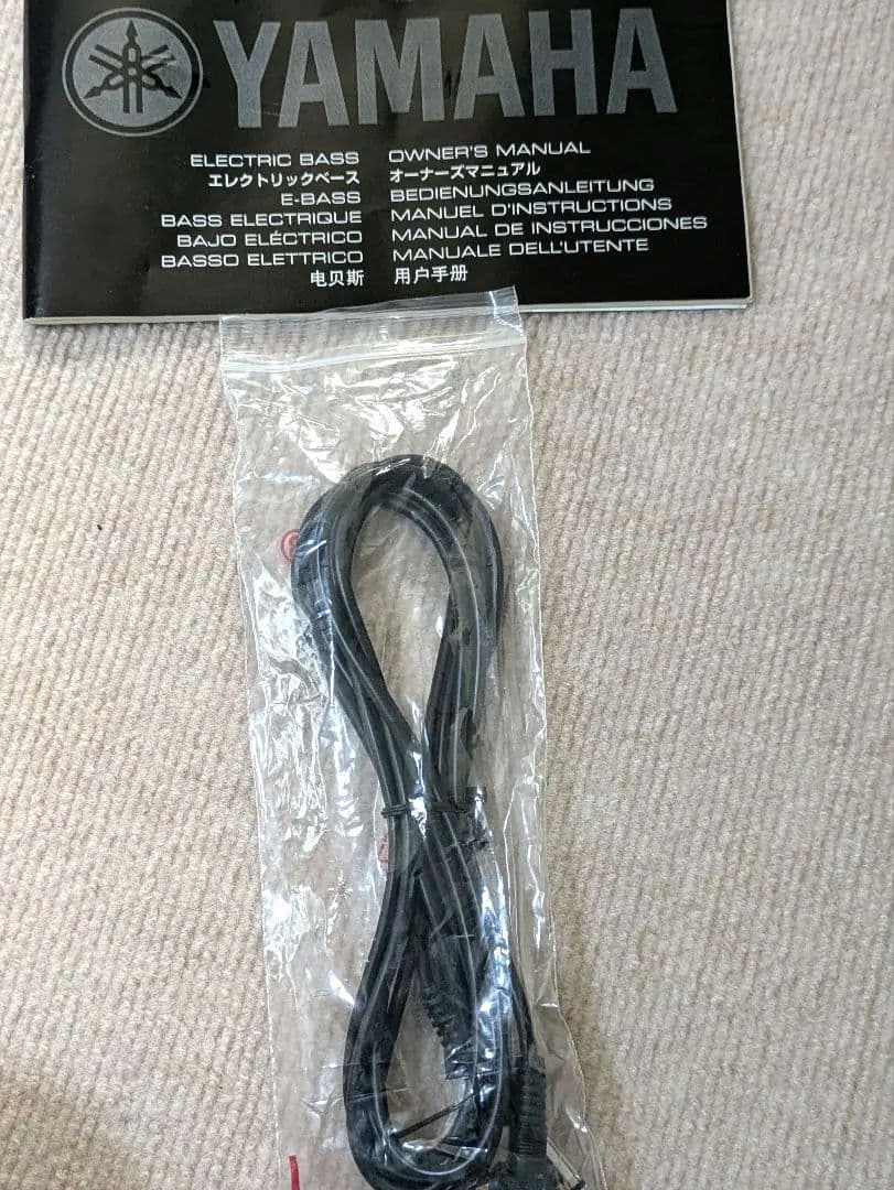 YAMAHA ヤマハ　SBV550 エレキギター　ブルー　動作未確認