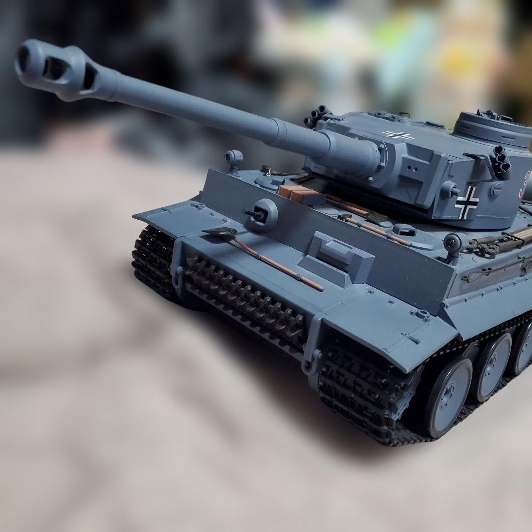 ヘンロン社製 RCバトルタンク 1/16