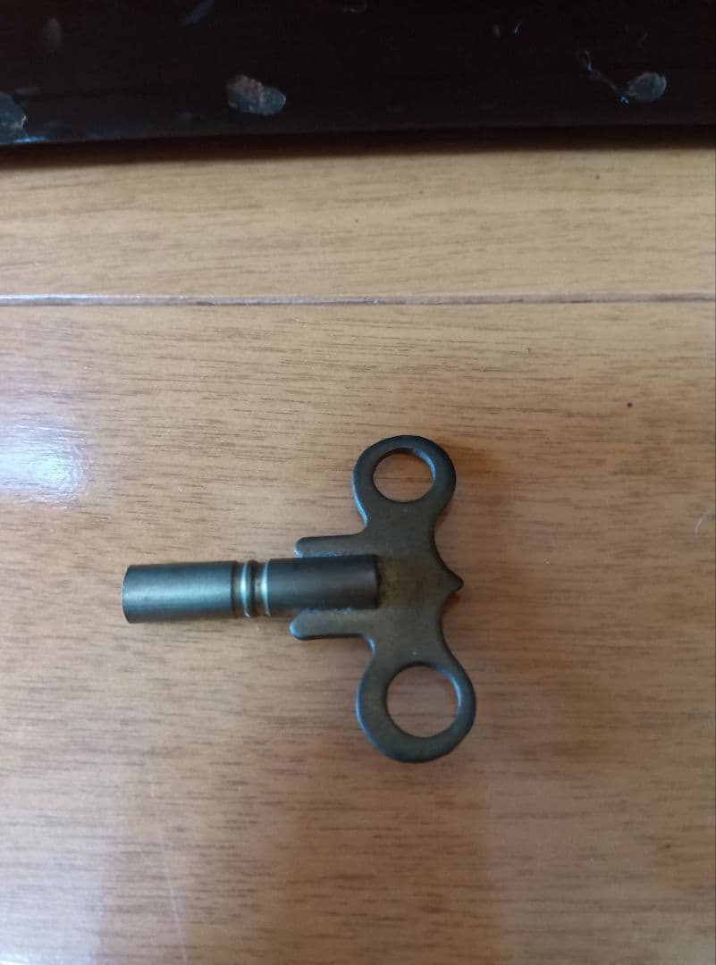 昭和レトロ　郡越金庫　手提金庫　カギ付き　持ち上げると警鈴鳴ります