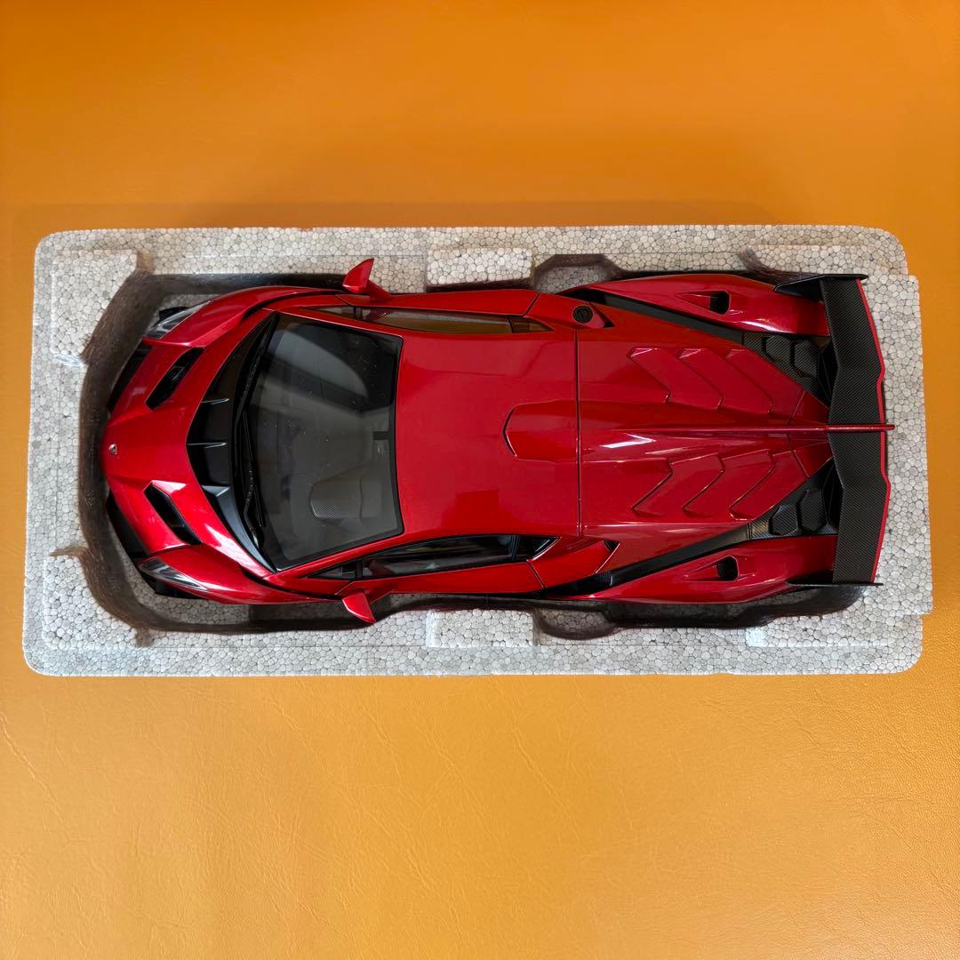 も*こ様 レア！オートアート 1/18 ランボ ヴェネーノ（Mレッド）