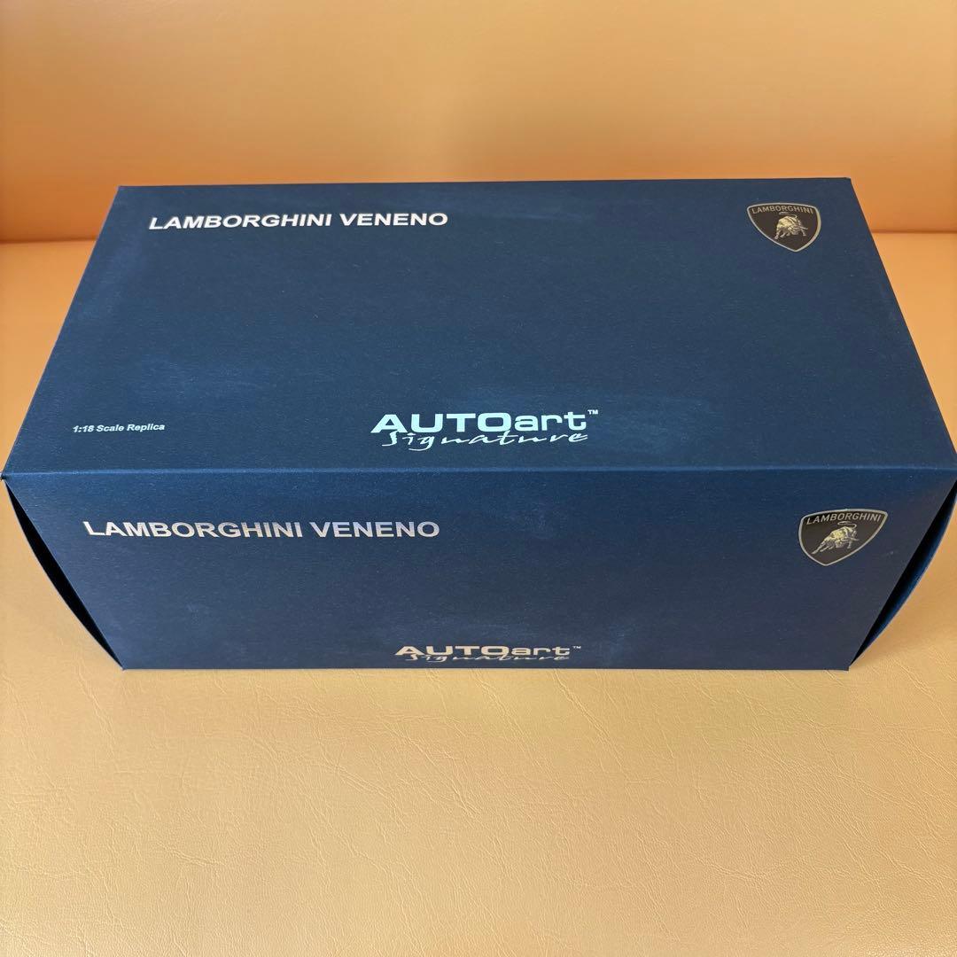 も*こ様 レア！オートアート 1/18 ランボ ヴェネーノ（Mレッド）