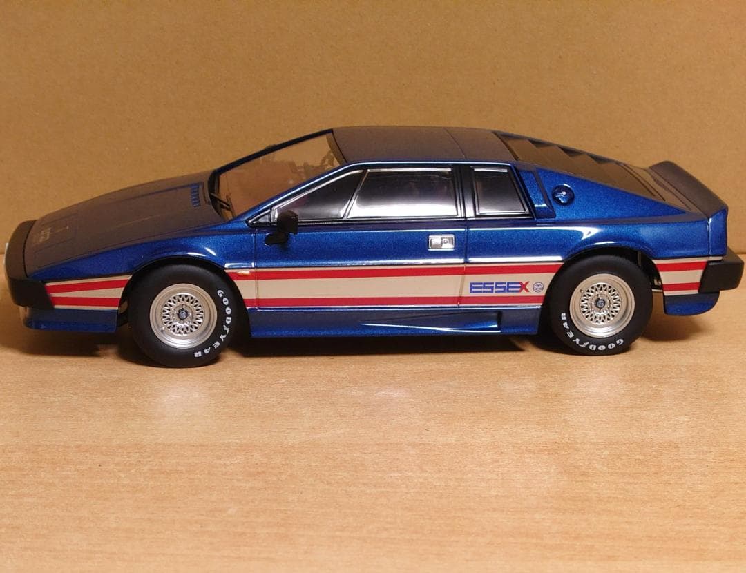 1/18 ロータスエスプリターボ ブルー 1981 Lotus Esprit