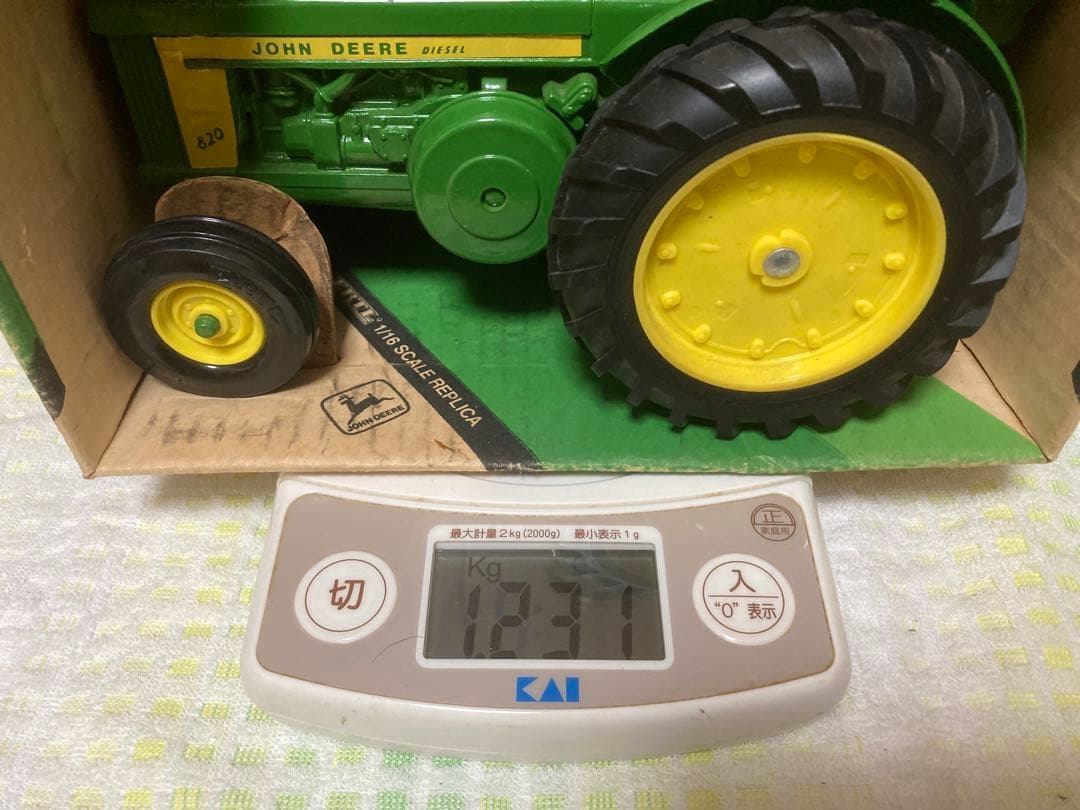 ERTL ジョンディア　トラクター　1/16 スケール