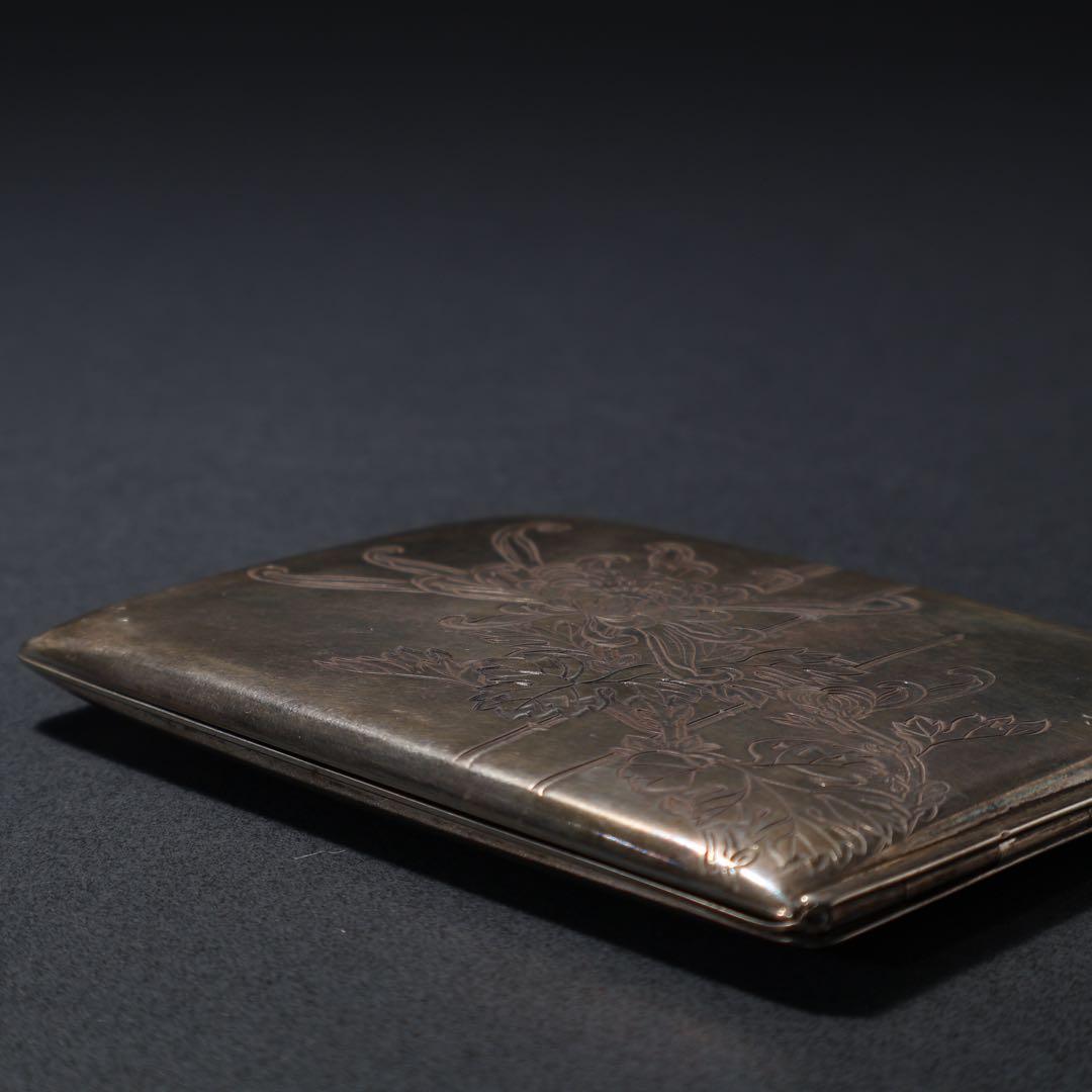 銀製シガレットケース　菊図　美正作　骨董　アンティーク　R1483K3