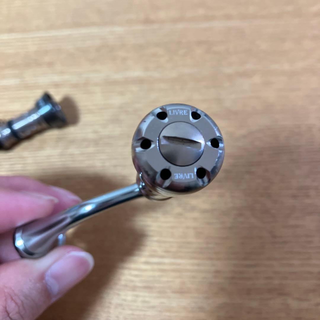 美品　LIVRE シマノ用　ハンドル　ショートバランサー　フックキーパー付き