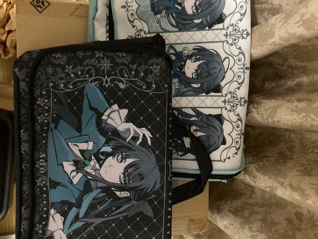 新品未使用　ラウンドワン限定Ado　フィギュア＆ペンライトケース＆収納BOX