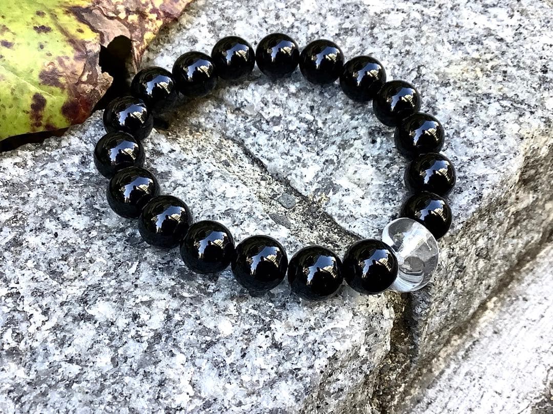 ✳15万円以上‼️最強パワー宿る貴重黒平水晶モリオン勾玉＊ブレスレット絶対おすすめ