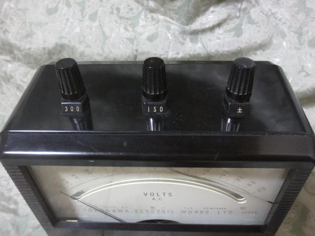横河電機 電圧計◆VOLTS　A.C. TYPE：2013◆YEW◆4