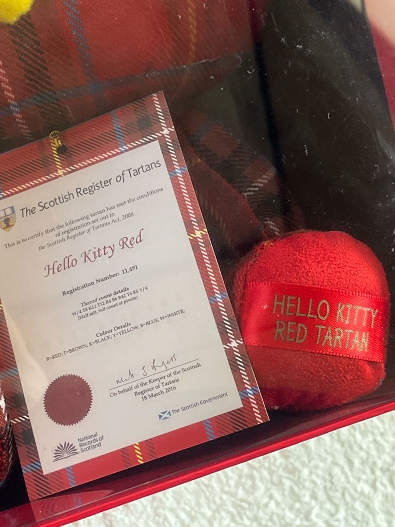 ぬいぐるみ Hello Kitty Red Tartan