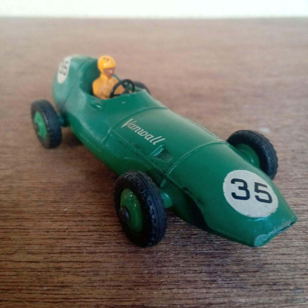 DINKY TOYS 　239 　VANWALL RACING CAR
