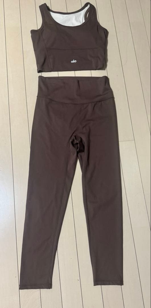 alo ブラウン ヨガウェア セット 上M下L