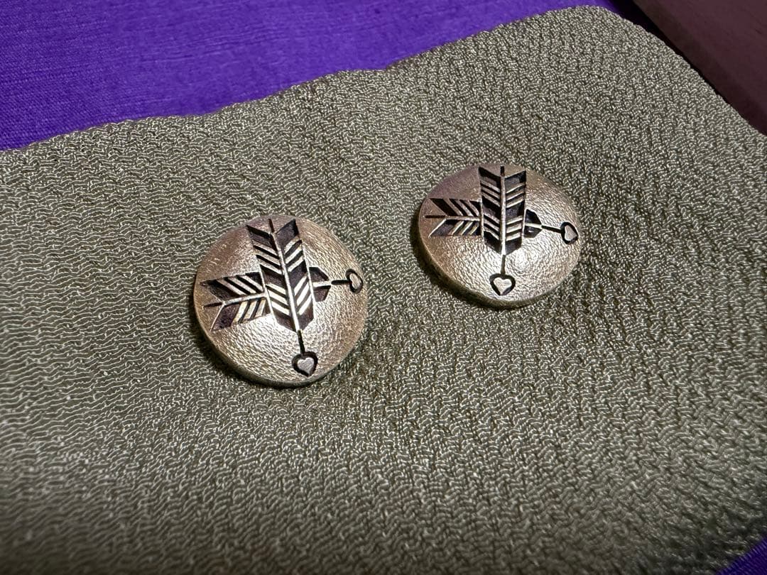 金無垢補償　金目貫　違い猪目矢紋（日本刀装具脇差短刀拵馬針小柄小刀笄縁頭鍔鐔