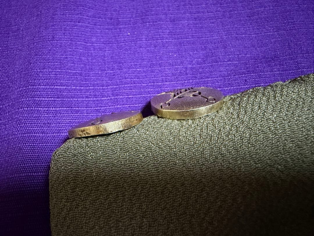 金無垢補償　金目貫　違い猪目矢紋（日本刀装具脇差短刀拵馬針小柄小刀笄縁頭鍔鐔