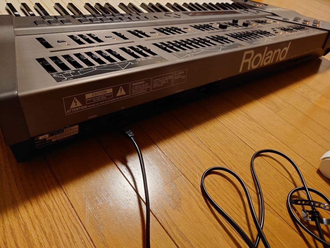 ローランド JD-800 シンセサイザー