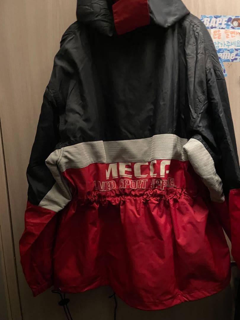 MECCA USA XL フード付きジャケット 黒/赤