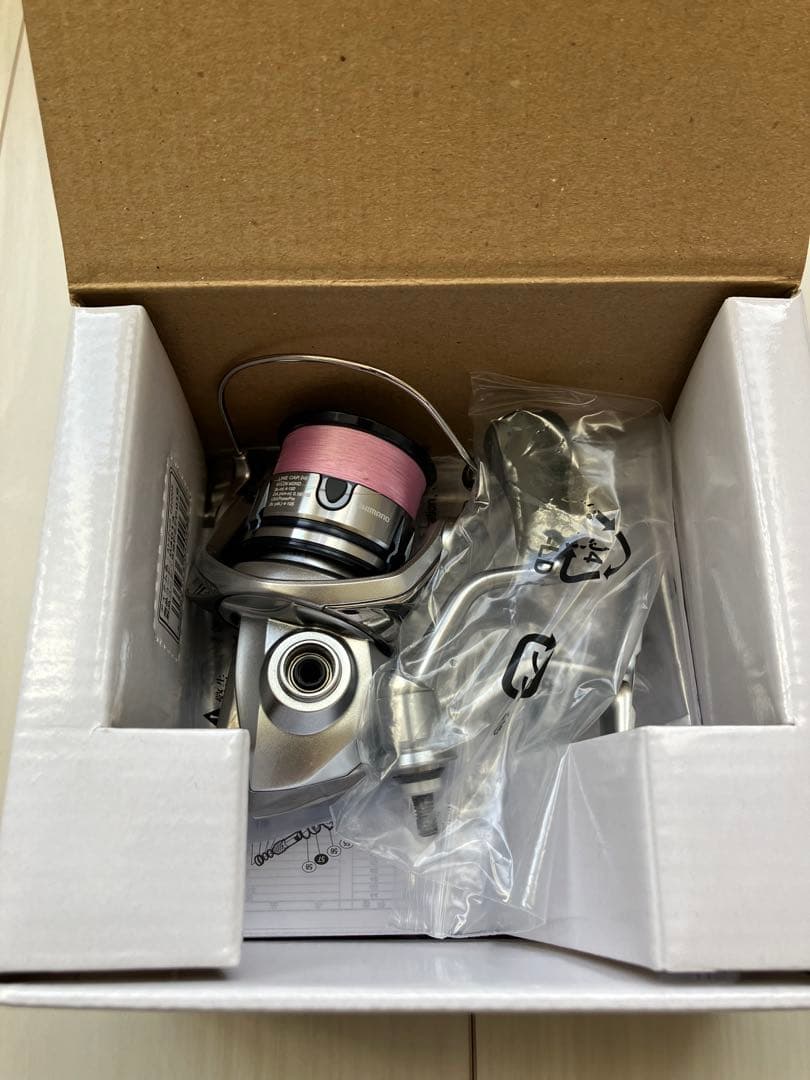 SHIMANO STRADIC C2000S スピニングリール